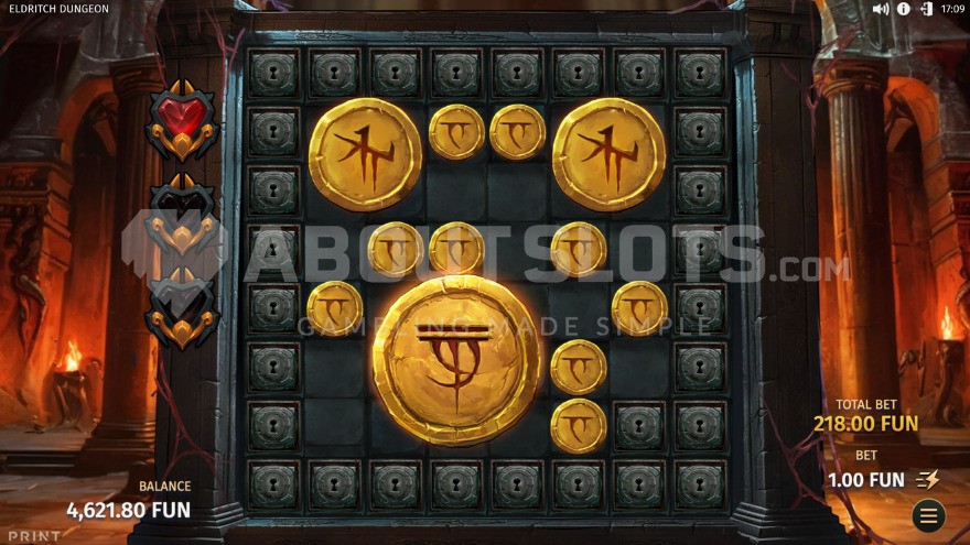Gold coins of different sizes in the respins feature.