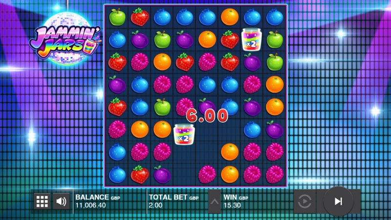 Jammin Jars slot gameplay showing colorful fruit symbols and multipliers