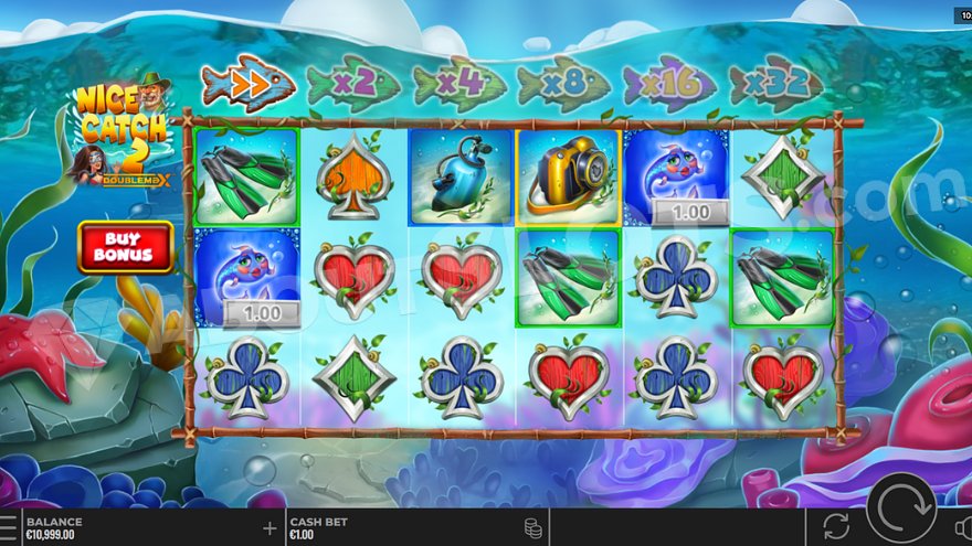 Six reels of ocean-themed slot machine with underwater background.